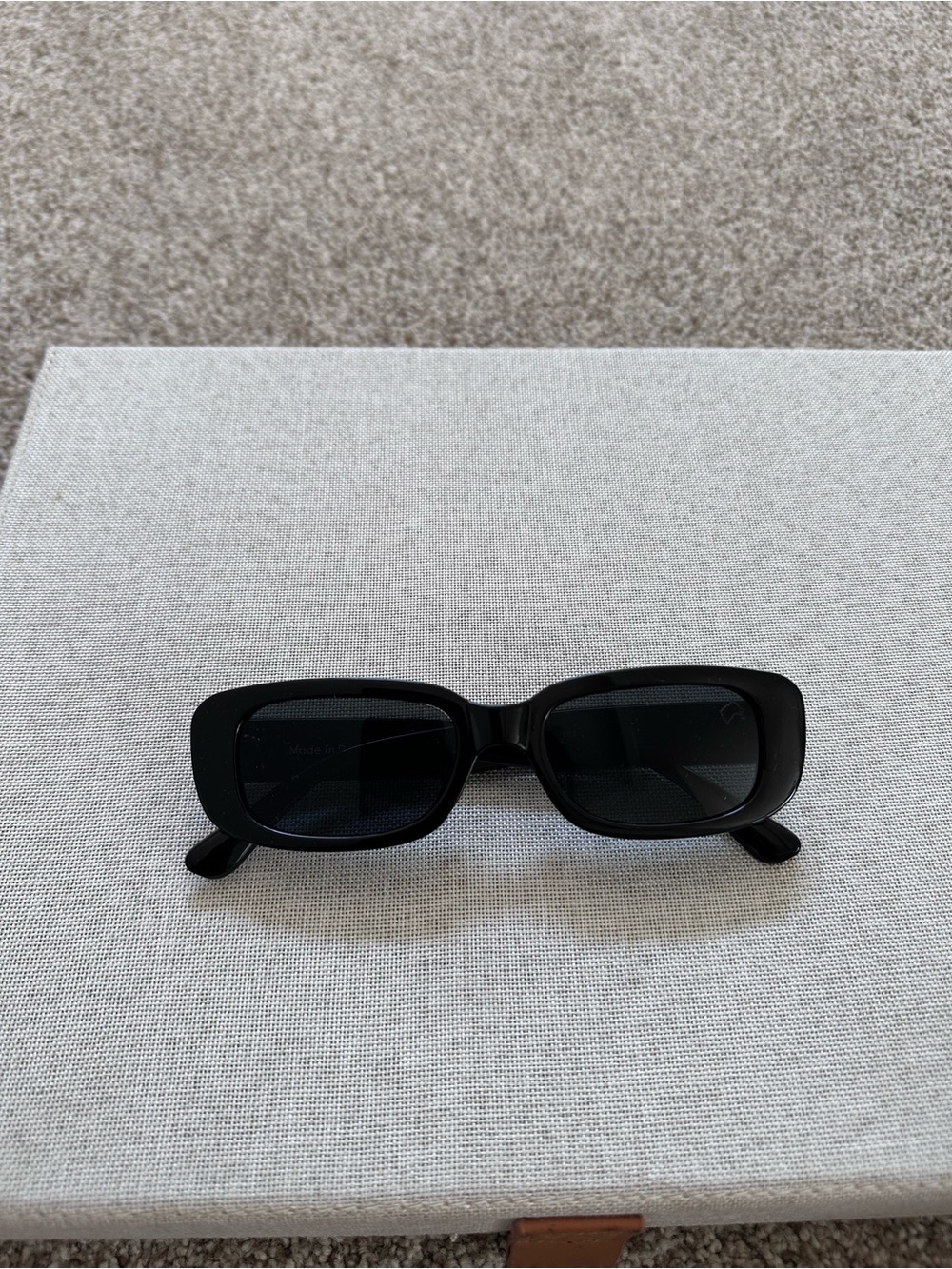 Women's Black Rectangular Fashion Sunglasses